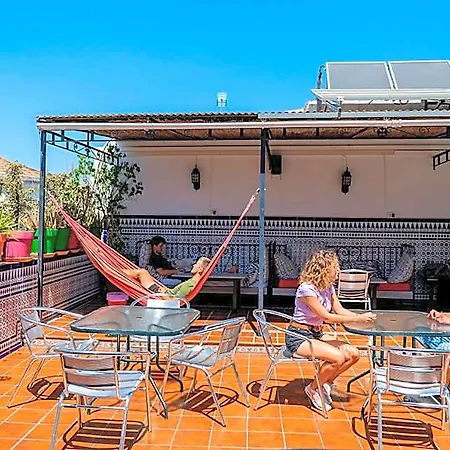 Triana Backpackers