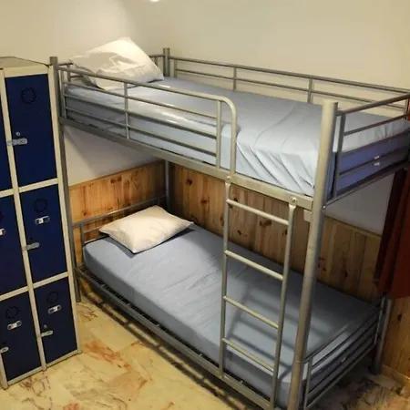Triana Backpackers *