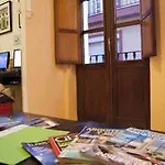 Triana Backpackers