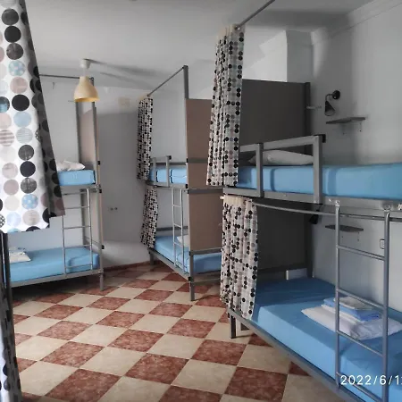 Triana Backpackers *