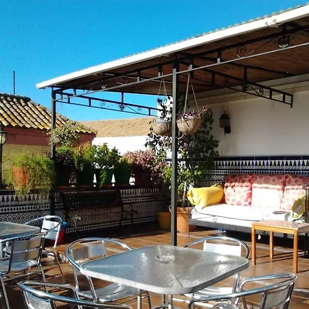Triana Backpackers