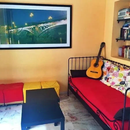 Triana Backpackers